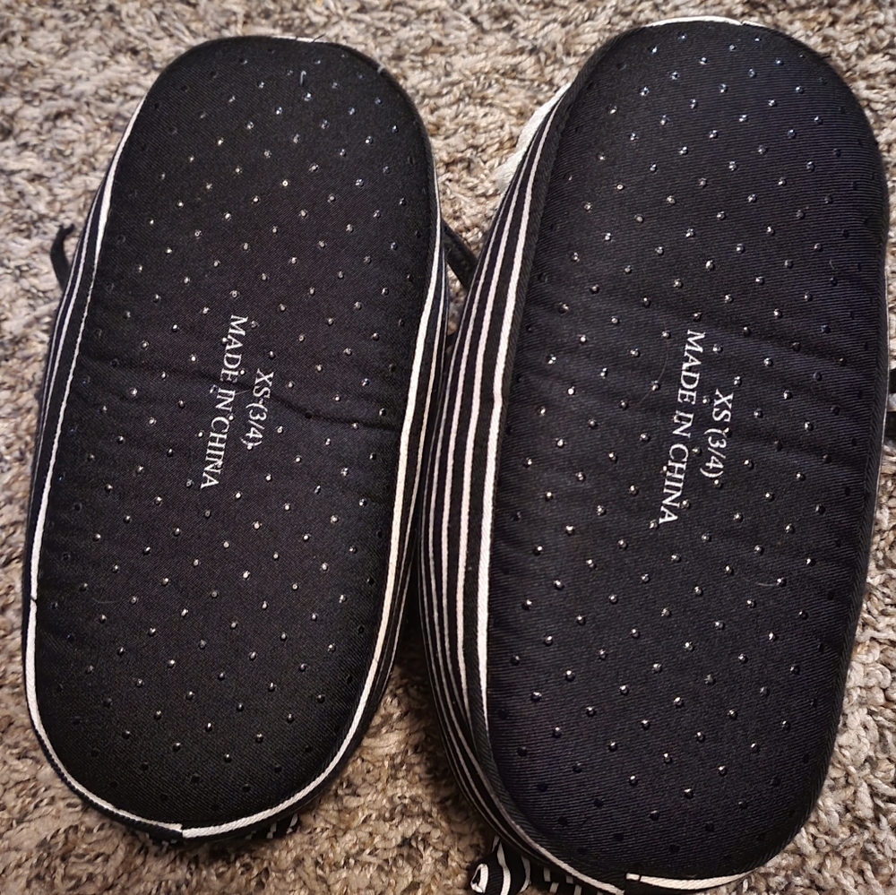 Disney's Nightmare Before Christmas Women's Slippers (XS)(3-4)(NWOT)(DEADSTOCK) - Picture 3 of 3